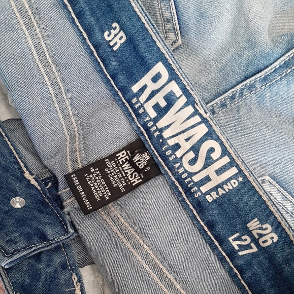 Midrise blue and white snap jeans lightwash jeans - Picture 4 of 6